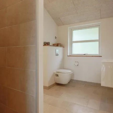Four-bedroom In Haderslev 哈泽斯莱乌
